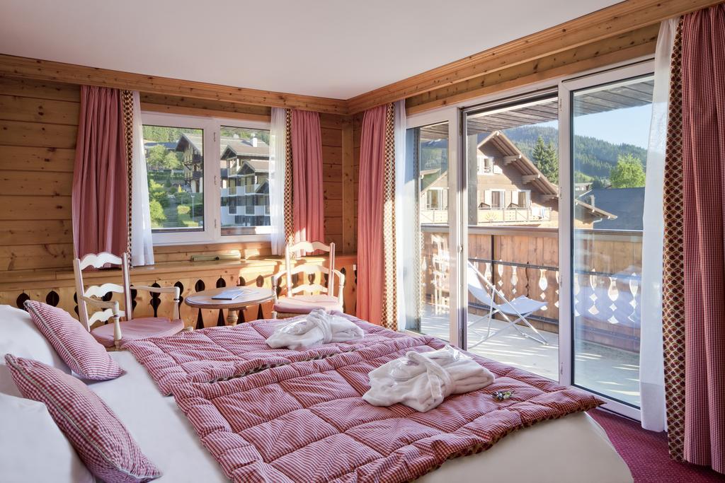 Chalet-Hotel La Marmotte, La Tapiaz & Spa, The Originals Relais Les Gets Rom bilde